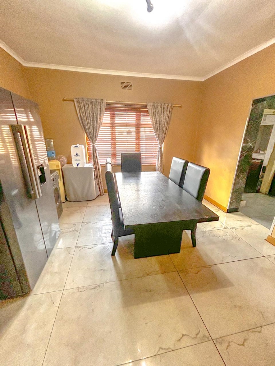 6 Bedroom Property for Sale in Surrey Estate Western Cape
